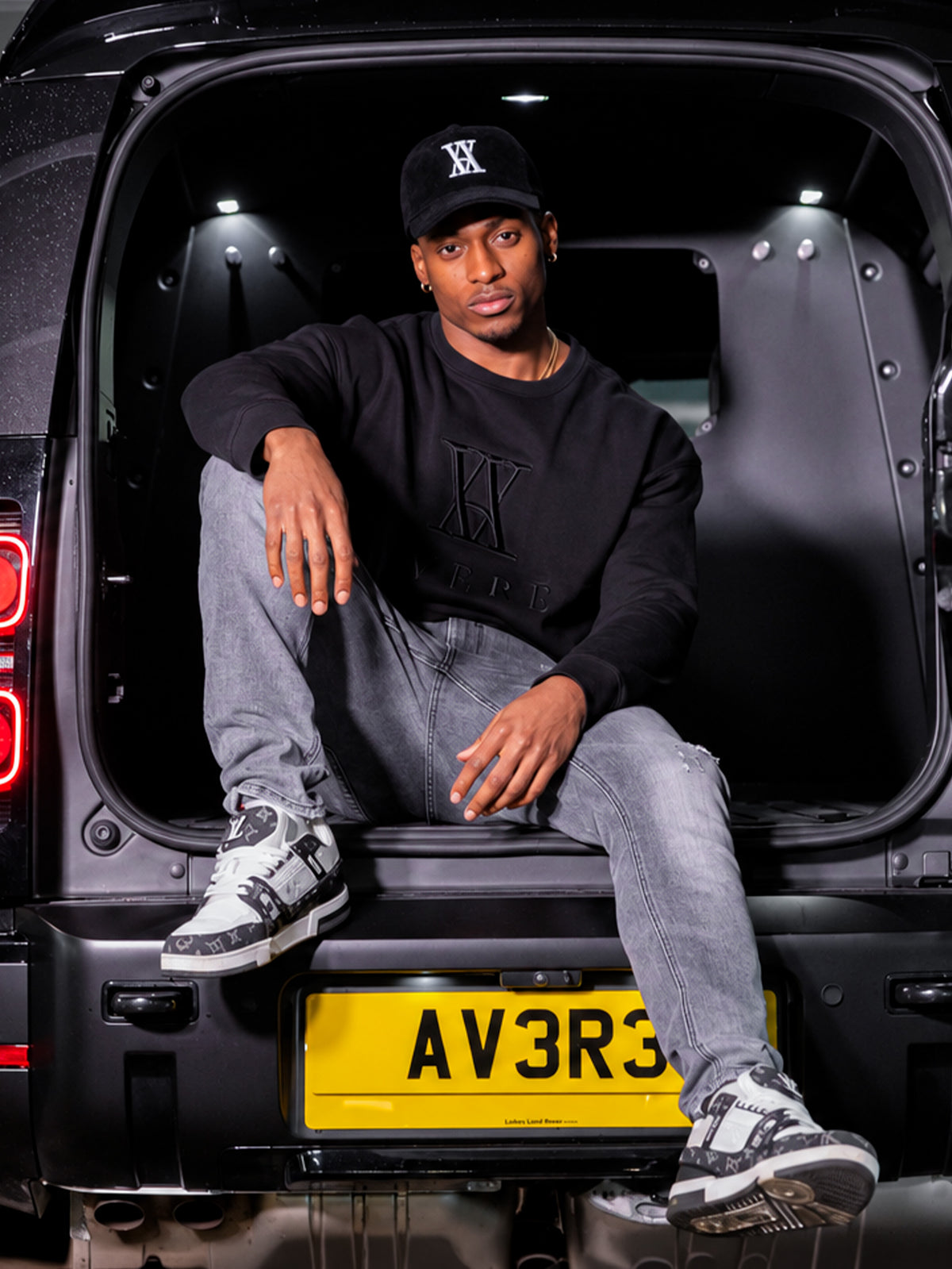 Calabria Black Emblem Corduroy Cap